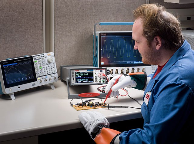 2470 AFG31000 Oscilloscope