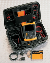 Fluke 215C+S - Kit Osciloscopio Digital Portátil 100MHz con Prueba de Buses