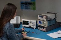 Tektronix TEK4-1 - Kit de instrumentos: osciloscopio, generador, multímetro y fuente