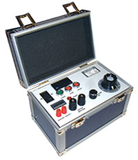 Circutor P60212 - Probador de relevadores 600V; CR-100